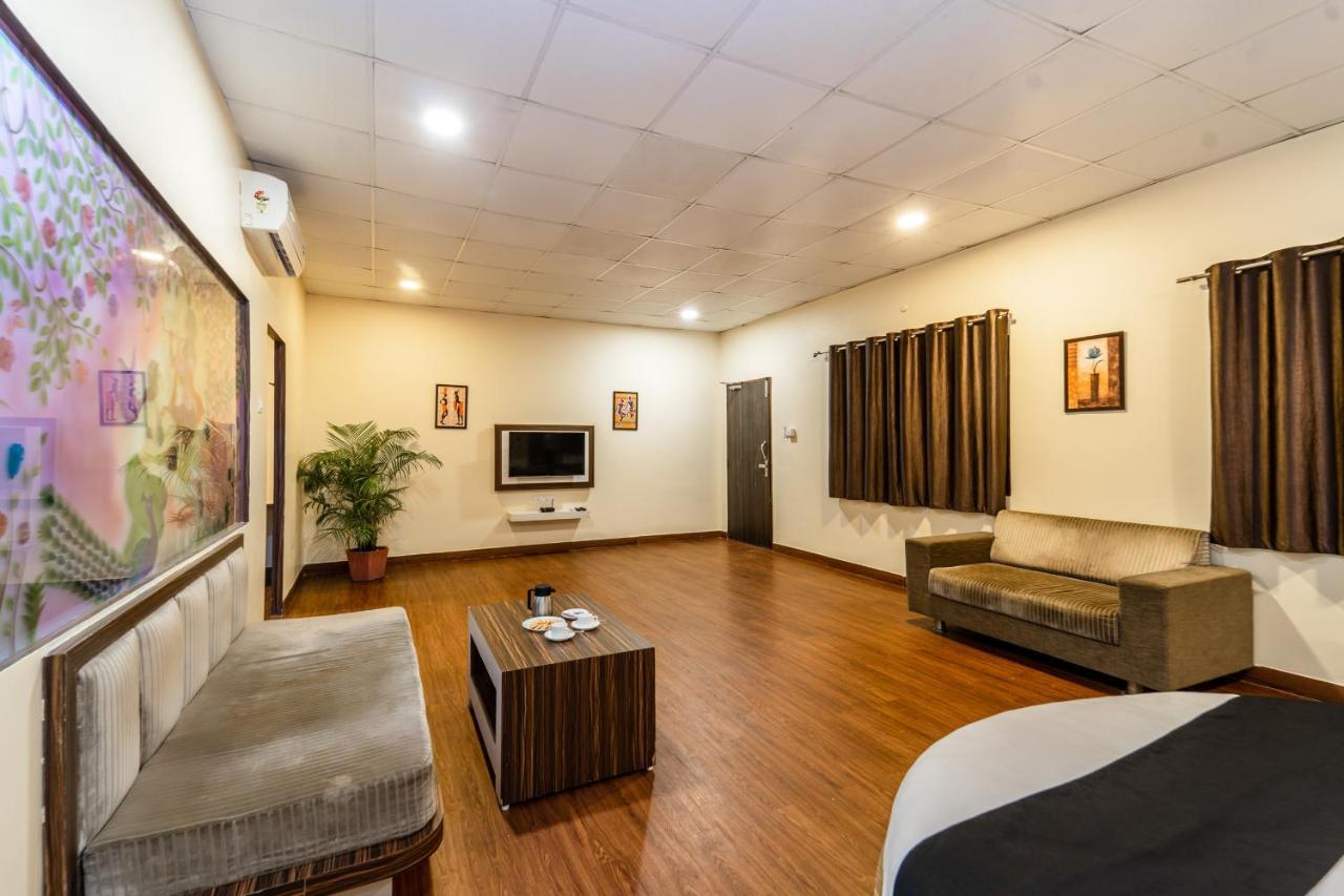 Narmada Hills Resort Omkareshwar Exterior foto