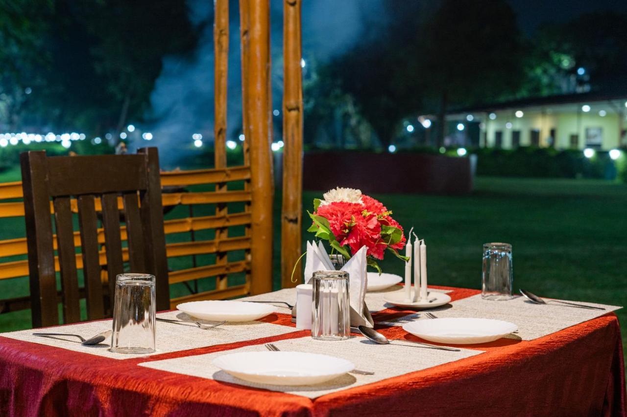 Narmada Hills Resort Omkareshwar Exterior foto